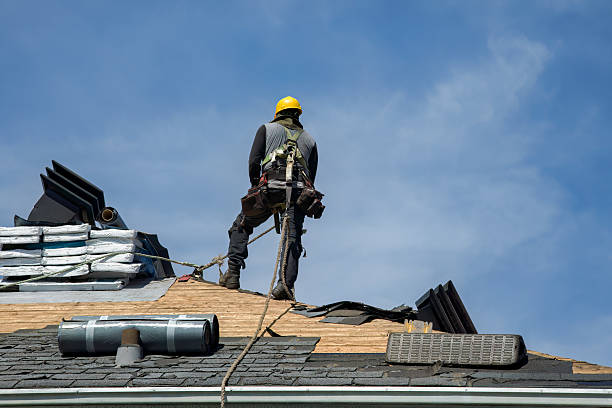 Professional Roofing technician working in Craigville, IN
